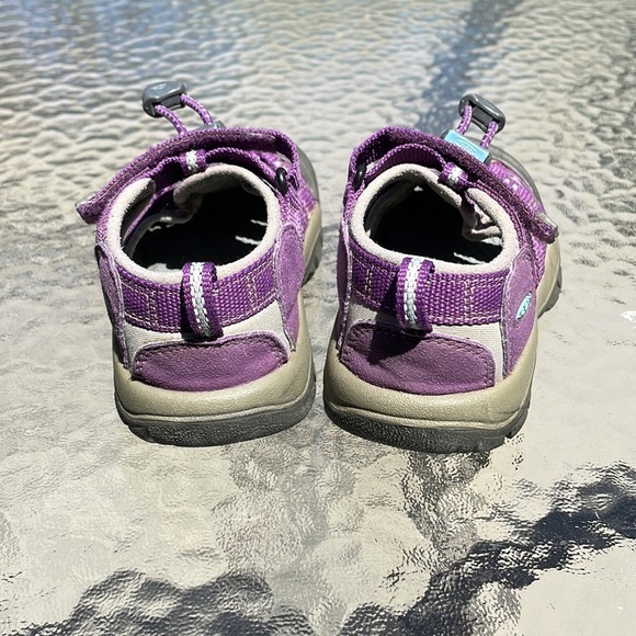 KEEN | Purple Magic & Blue Grotto Newport H2 Sandal - Kids - Picture 5 of 9